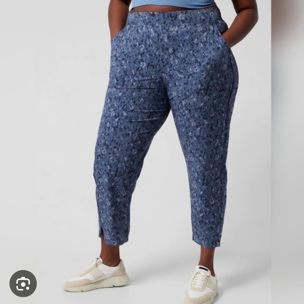 Athleta Brooklyn Ankle Pants Navy and Light Blue Size 16